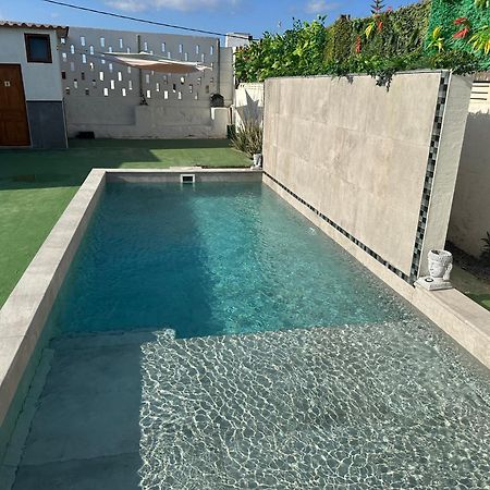 Valtisya Pool And Airport Pension Telde Buitenkant foto